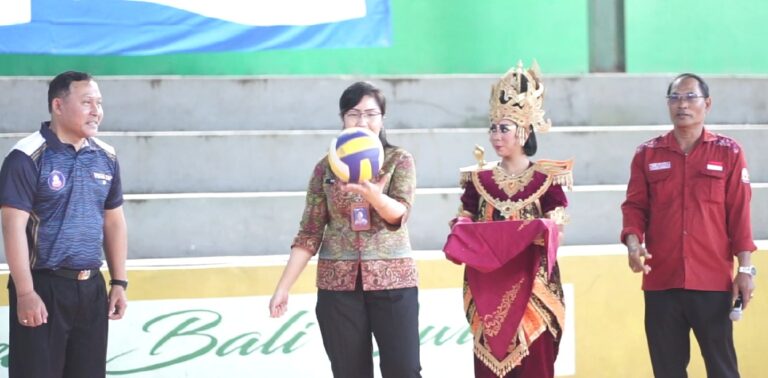 PEMBUKAAN POSE SMANAB CUP IV : MENGUKUR PRESTASI SPORTIVITAS DAN KREATIVITAS