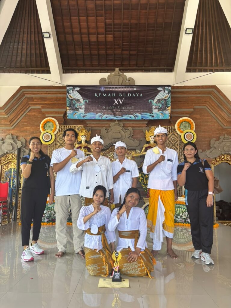Siswa SMA Negeri 1 Abiansemal Raih Juara III pada Kemah Budaya Kabupaten Badung